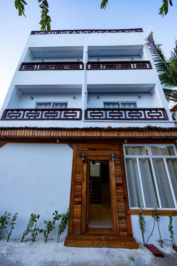 Batuta Maldives Fourson Hotell Thulusdhoo Exteriör bild