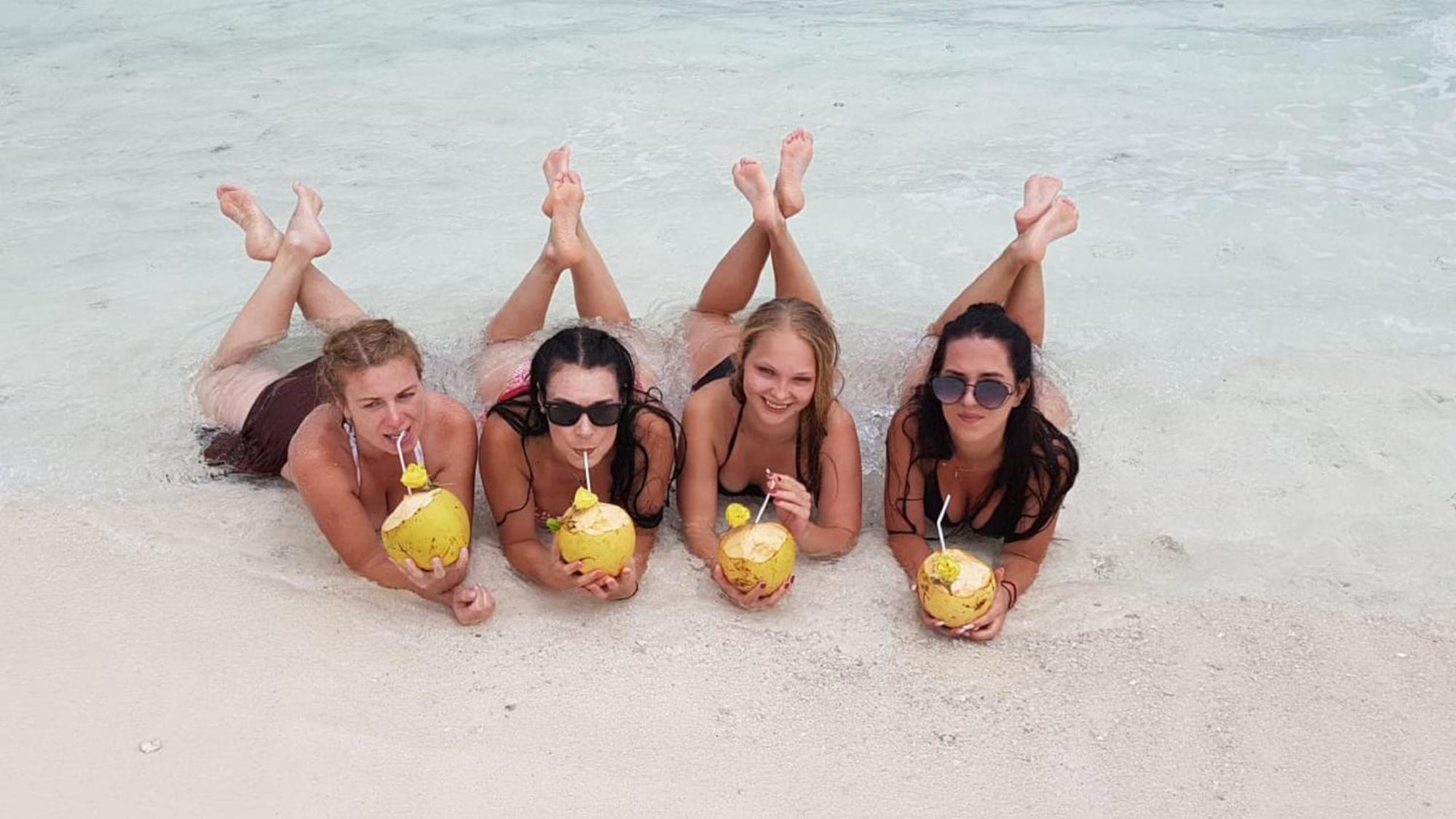 Batuta Maldives Fourson Hotell Thulusdhoo Exteriör bild
